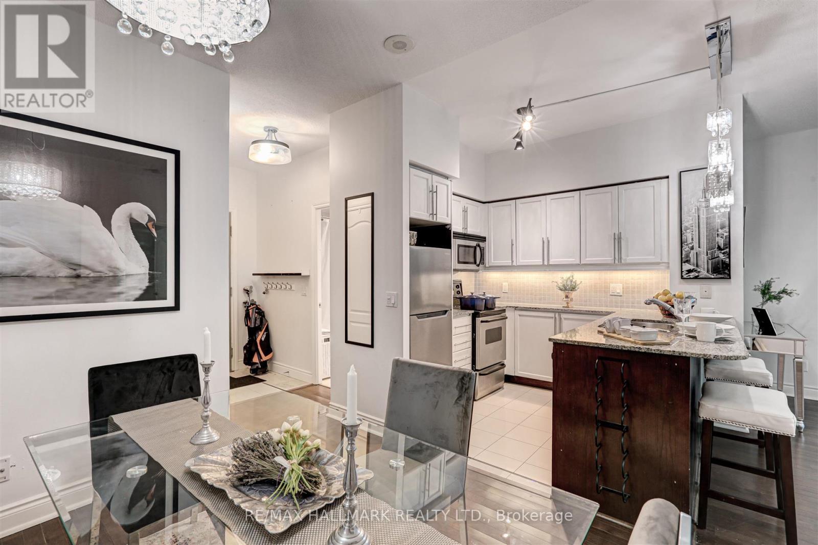 102 - 319 Merton Street, Toronto, ON - Indoor