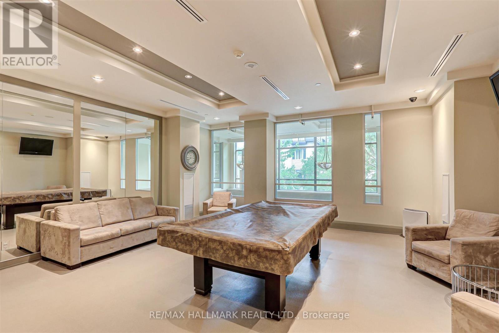 102 - 319 Merton Street, Toronto, ON - Indoor Photo Showing Other Room