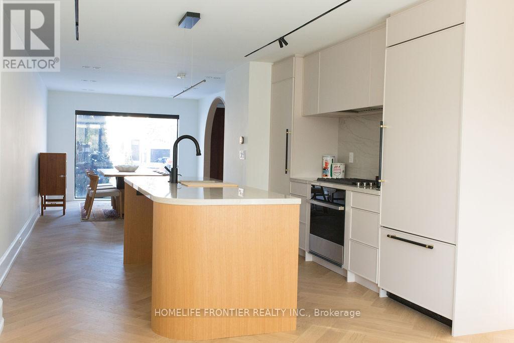 127 Glenvale Boulevard, Toronto, ON - Indoor Photo Showing Kitchen