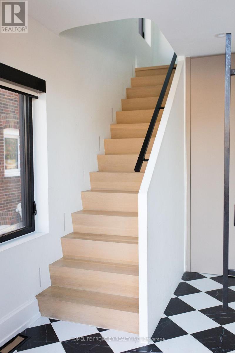 127 Glenvale Boulevard, Toronto, ON - Indoor Photo Showing Other Room