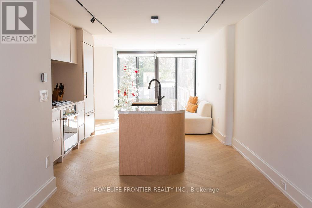 127 Glenvale Boulevard, Toronto, ON - Indoor