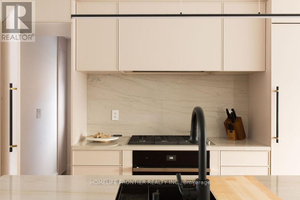 127 Glenvale Boulevard, Toronto, ON - Indoor