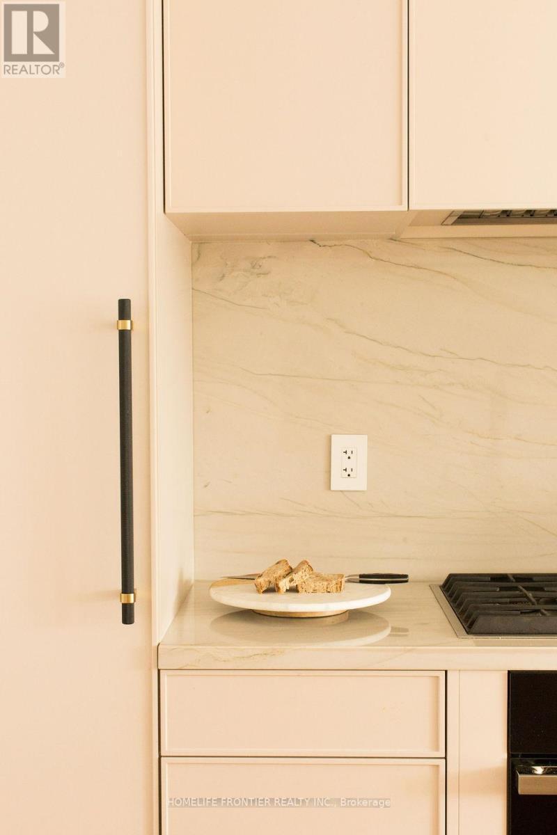 127 Glenvale Boulevard, Toronto, ON -