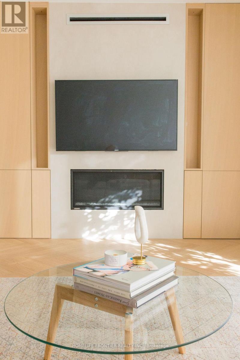 127 Glenvale Boulevard, Toronto, ON - Indoor