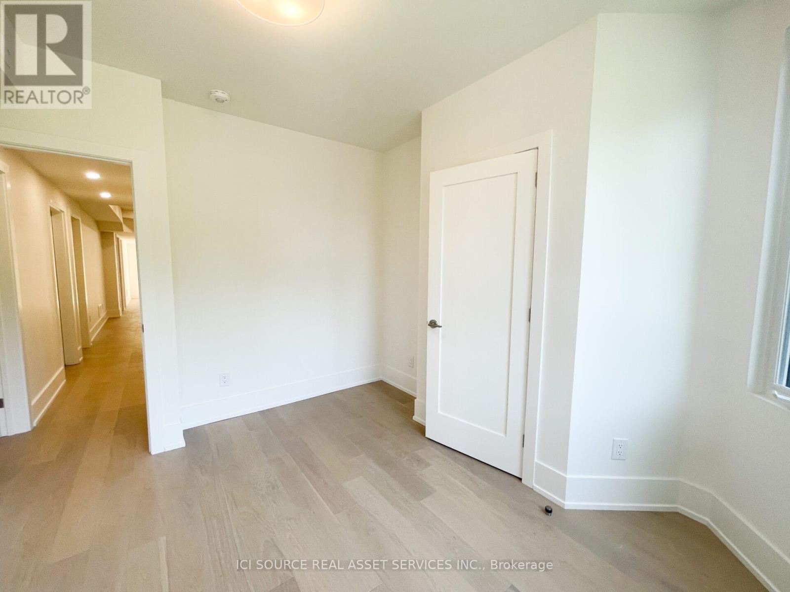 2 - 474 Palmerston Boulevard, Toronto, ON - Indoor Photo Showing Other Room