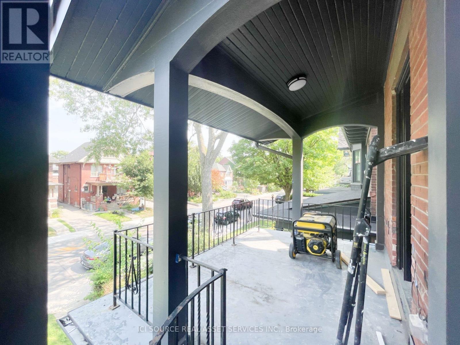 2 - 474 Palmerston Boulevard, Toronto, ON - Outdoor With Exterior