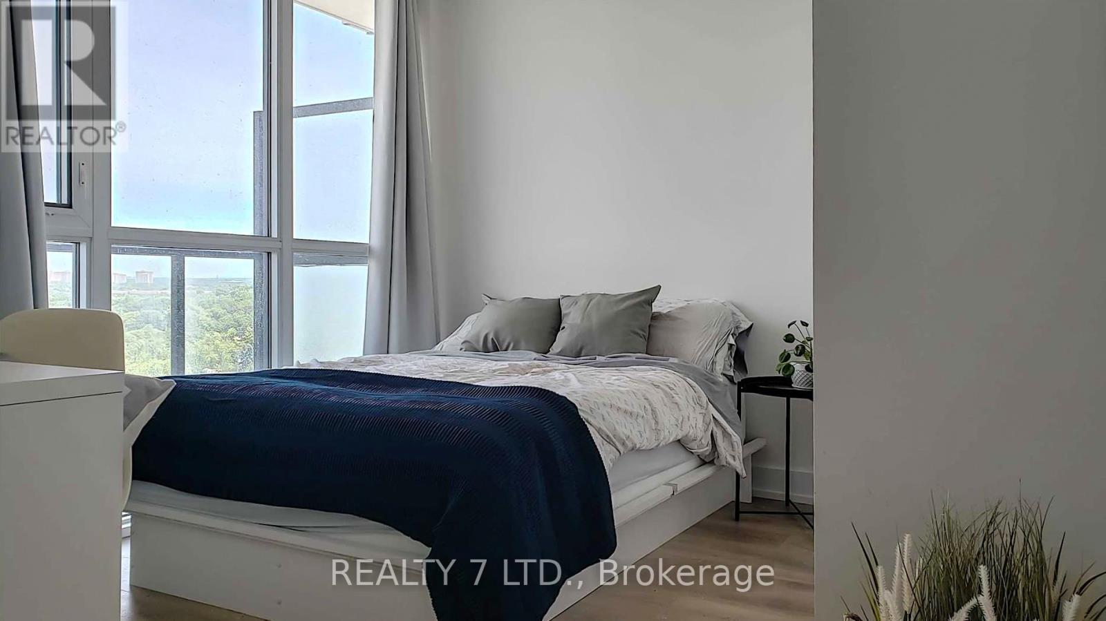 1207 - 128 Fairview Mall Drive, Toronto, ON - Indoor Photo Showing Bedroom