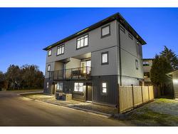 1 33586 HUGGINS AVENUE Abbotsford, BC V2S 3R4