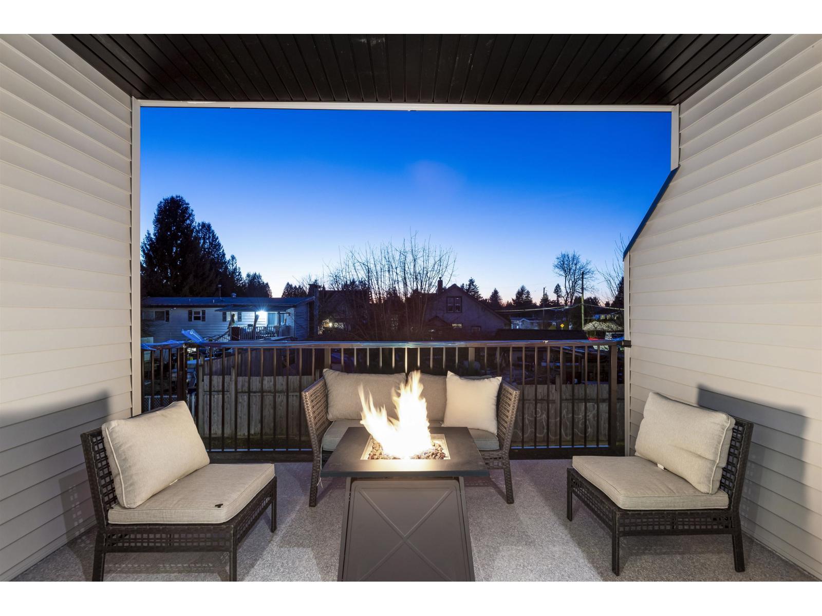 1 33586 Huggins Avenue, Abbotsford, BC - Outdoor With Deck Patio Veranda With Exterior