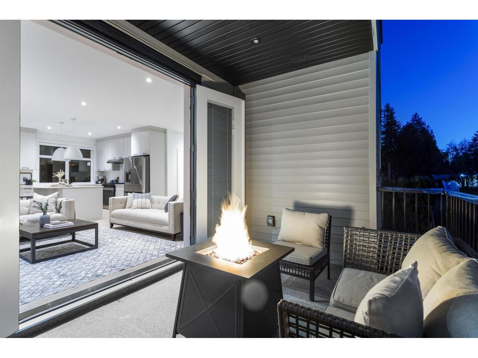 1 33586 Huggins Avenue, Abbotsford, BC - Outdoor With Deck Patio Veranda With Exterior