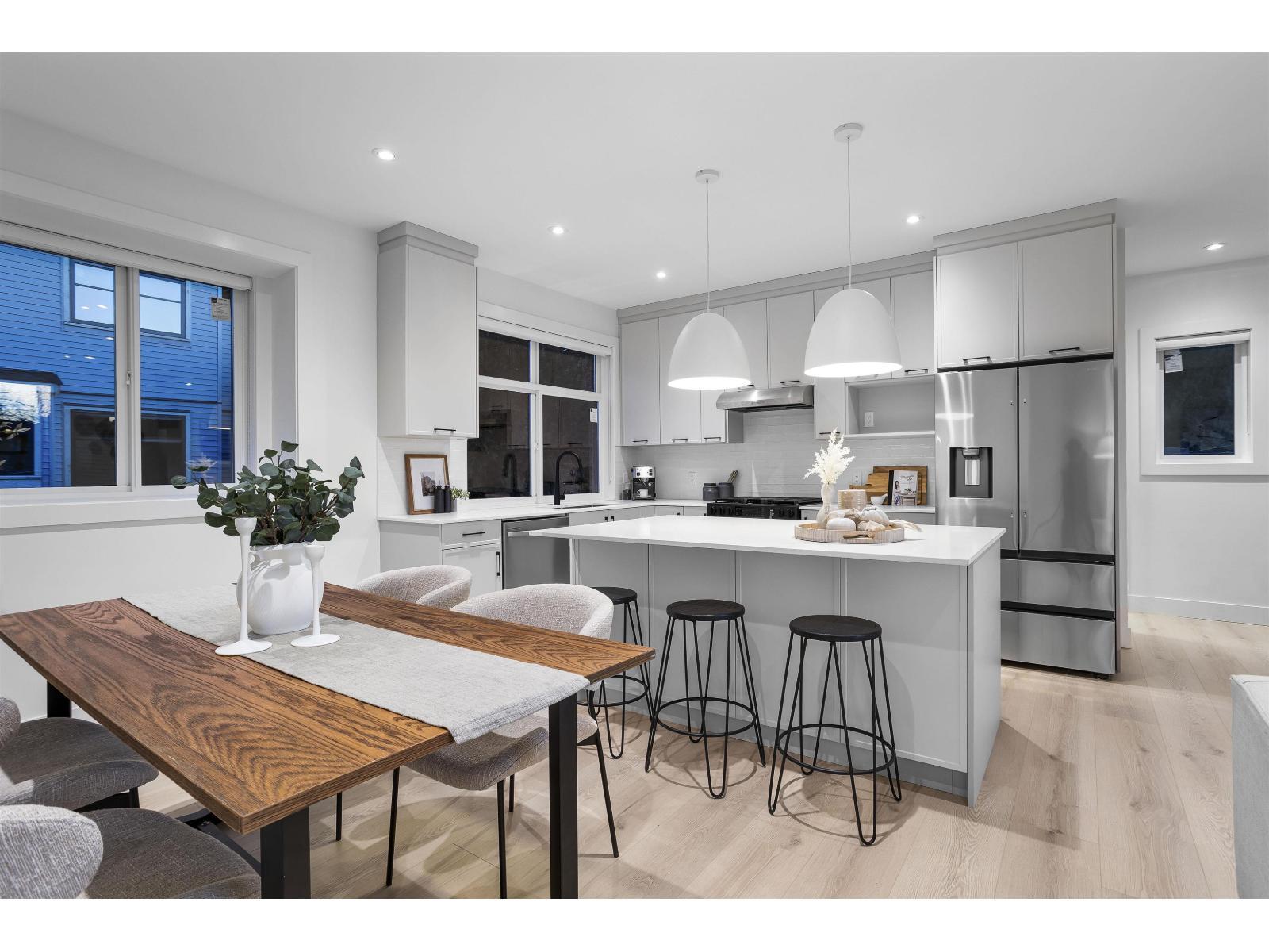 1 33586 Huggins Avenue, Abbotsford, BC - Indoor