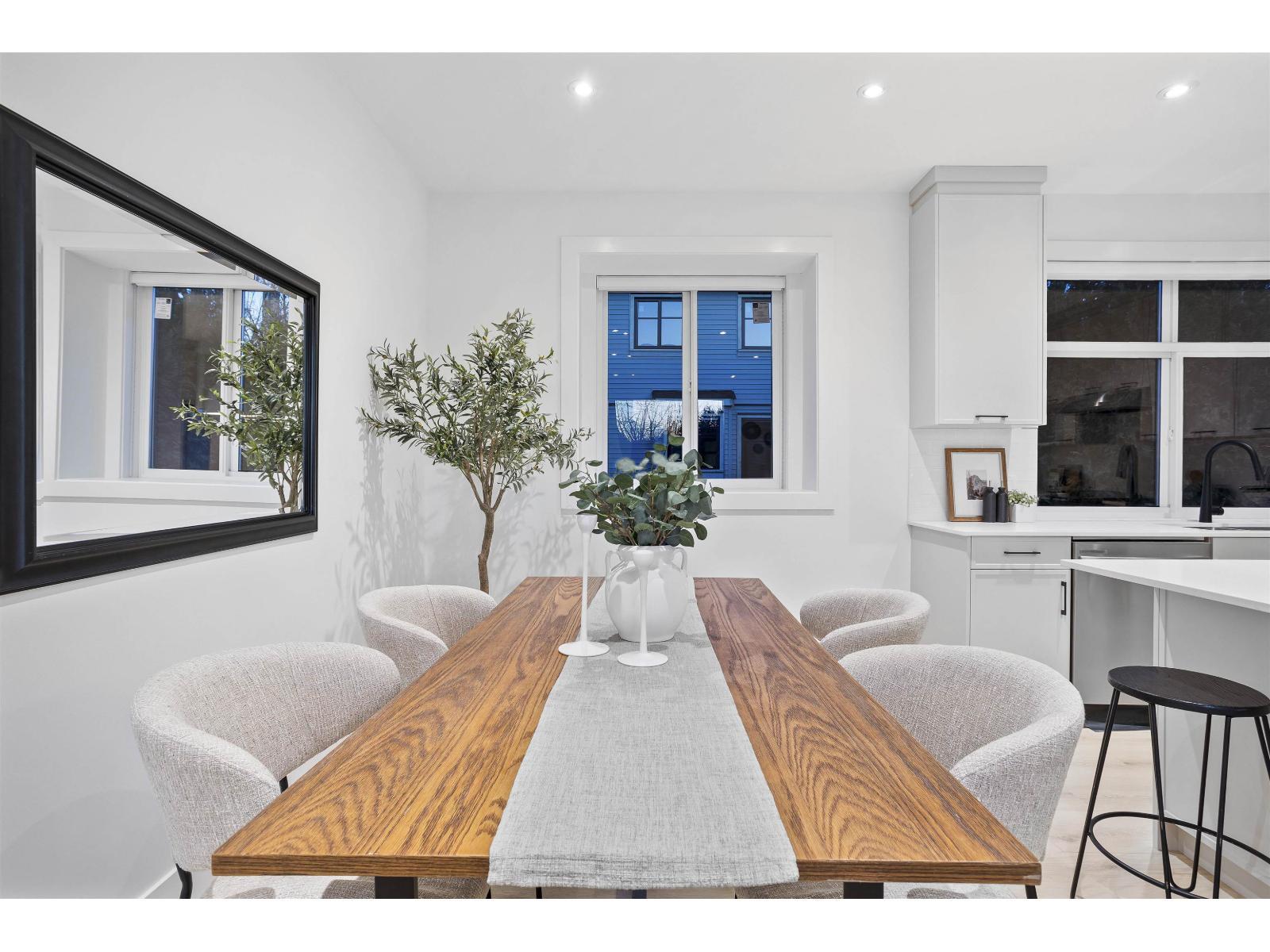 1 33586 Huggins Avenue, Abbotsford, BC - Indoor