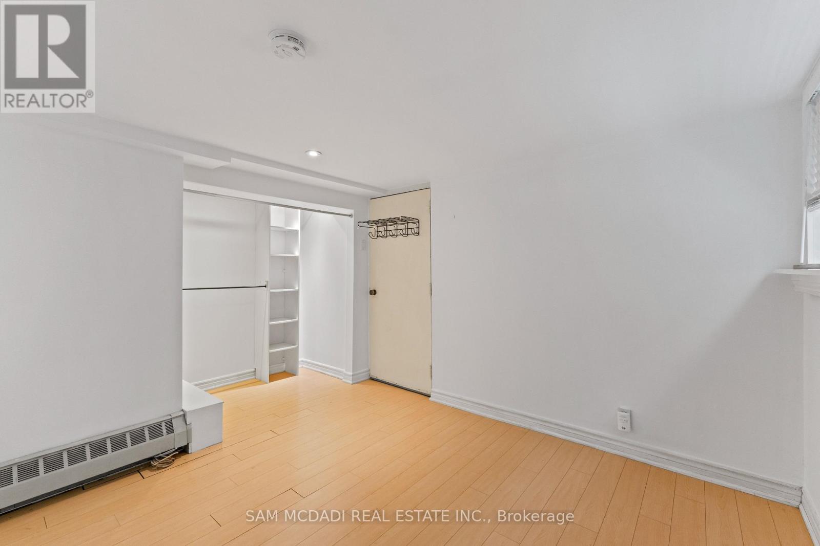 Lower - 26 Pine Avenue, Toronto, ON - Indoor Photo Showing Other Room
