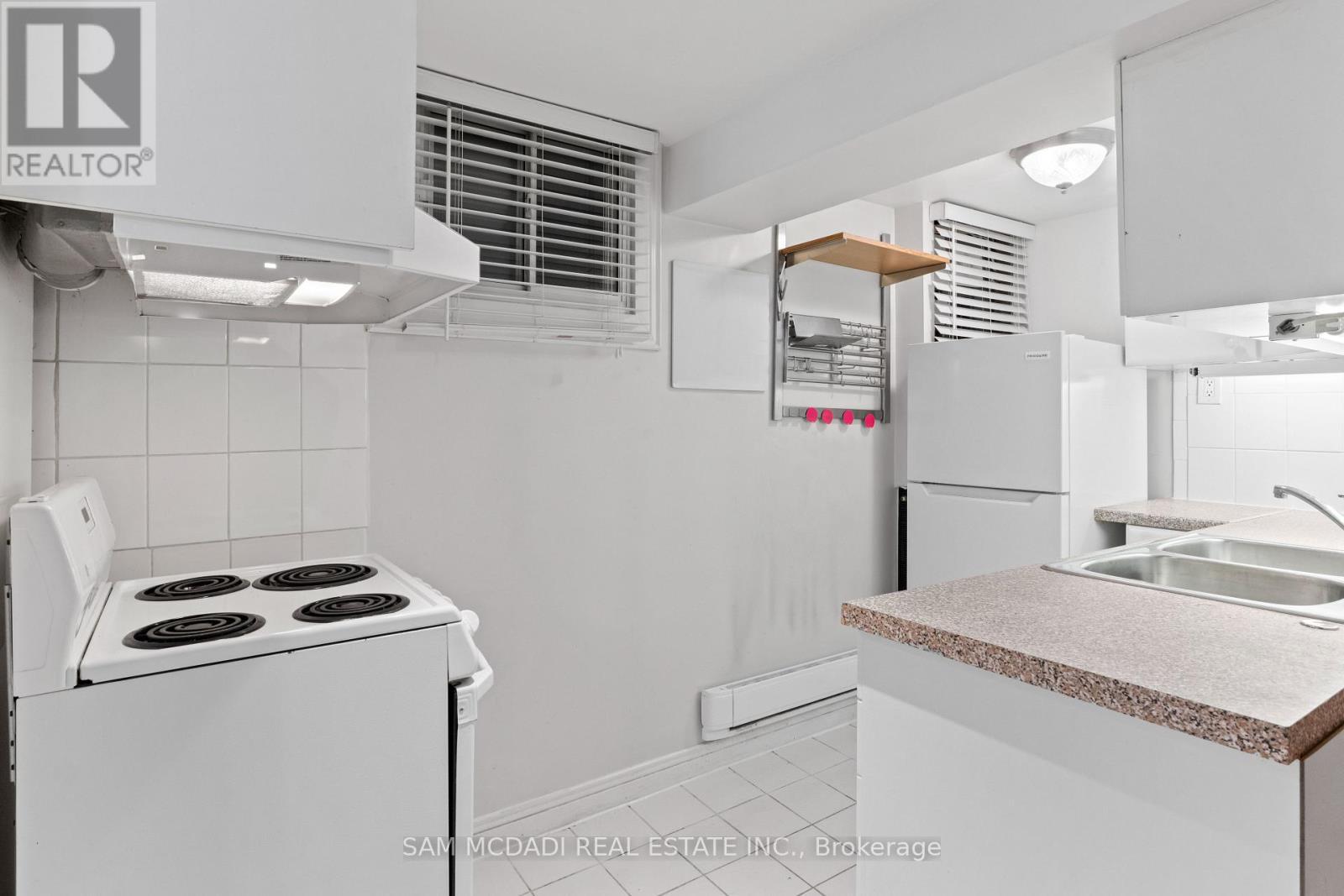 Lower - 26 Pine Avenue, Toronto, ON - Indoor Photo Showing Kitchen With Double Sink