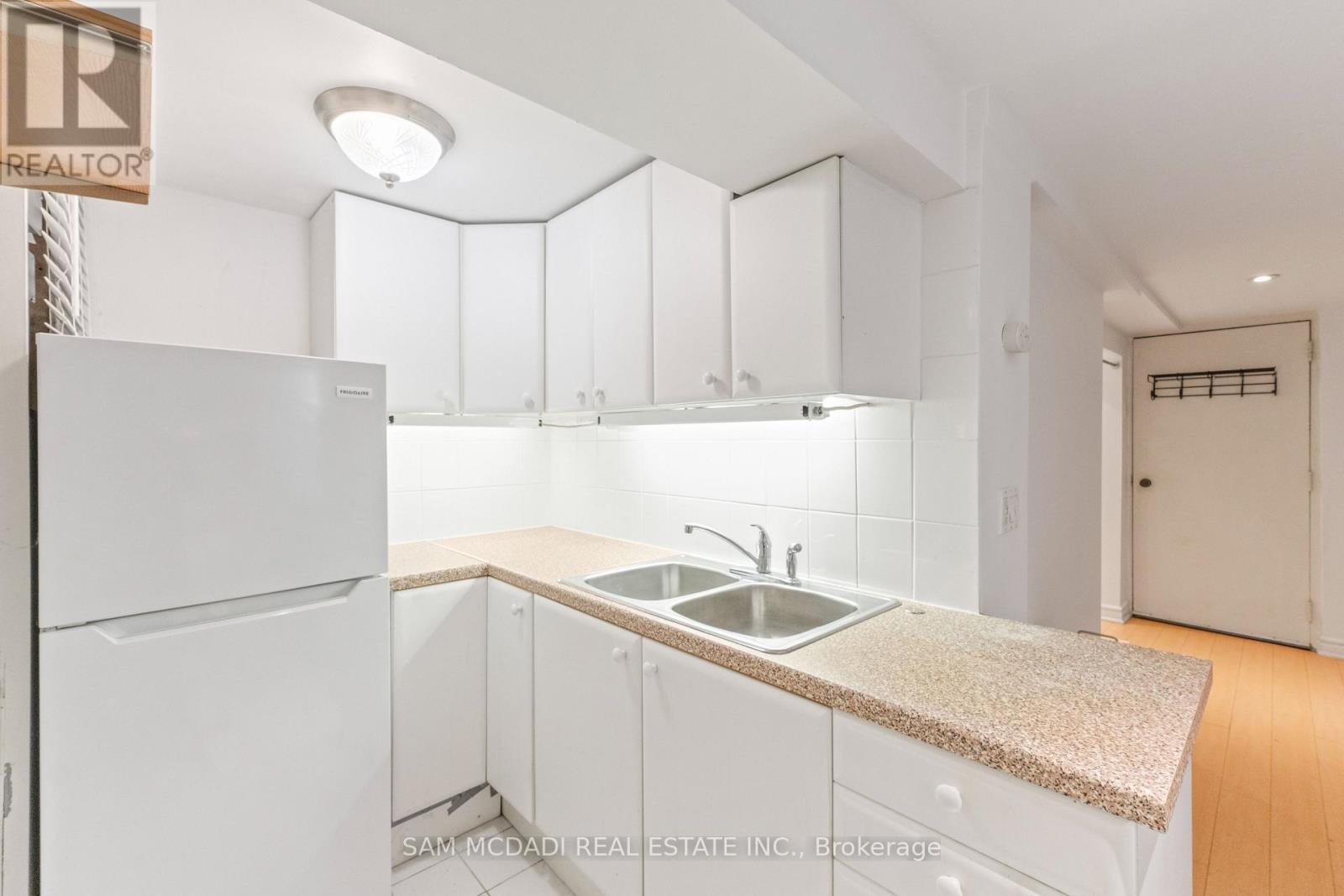 Lower - 26 Pine Avenue, Toronto, ON - Indoor Photo Showing Kitchen With Double Sink