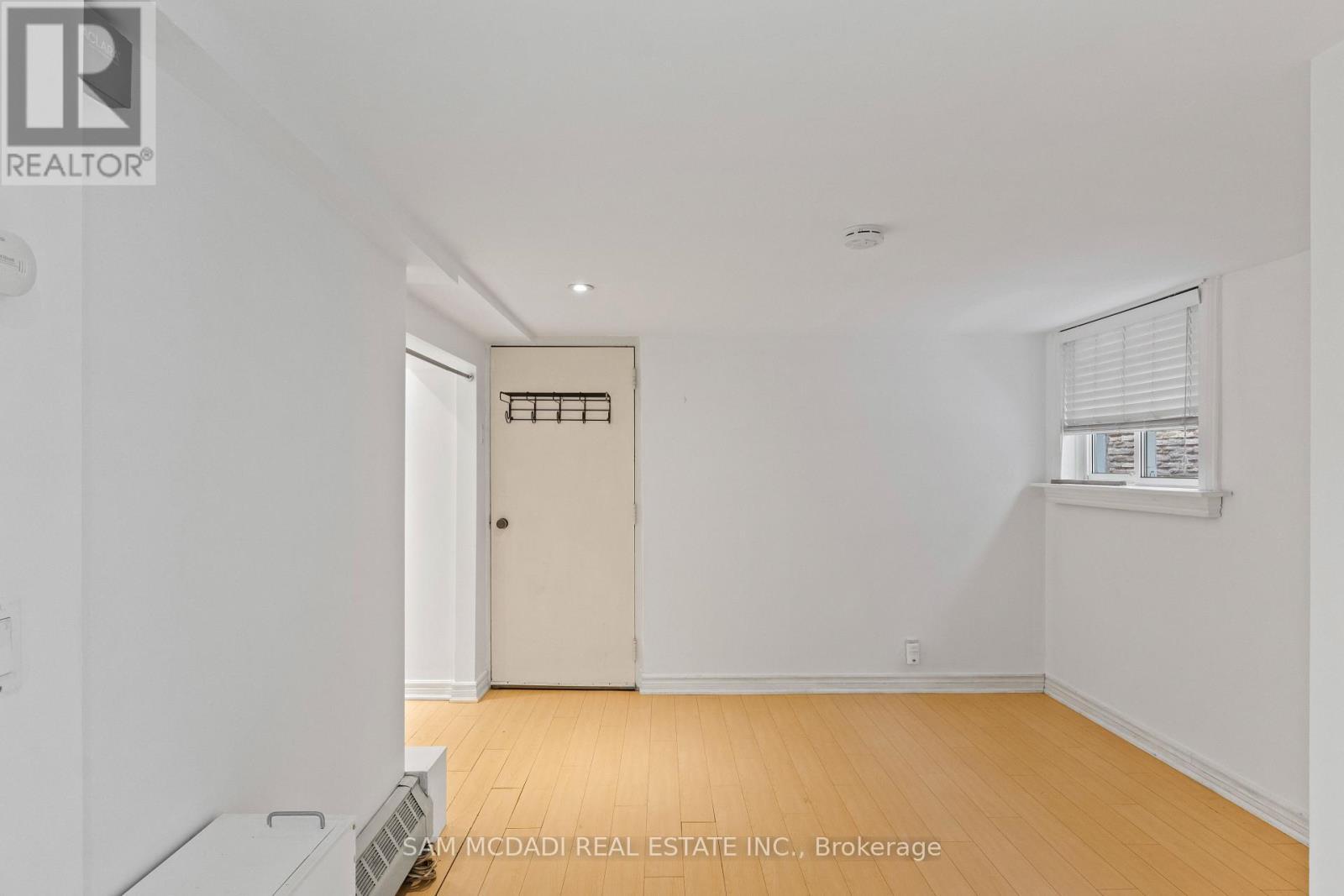 Lower - 26 Pine Avenue, Toronto, ON - Indoor Photo Showing Other Room