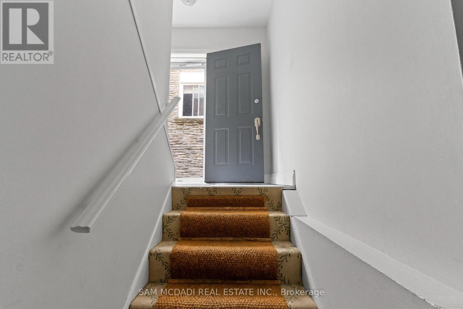 Lower - 26 Pine Avenue, Toronto, ON - Indoor Photo Showing Other Room