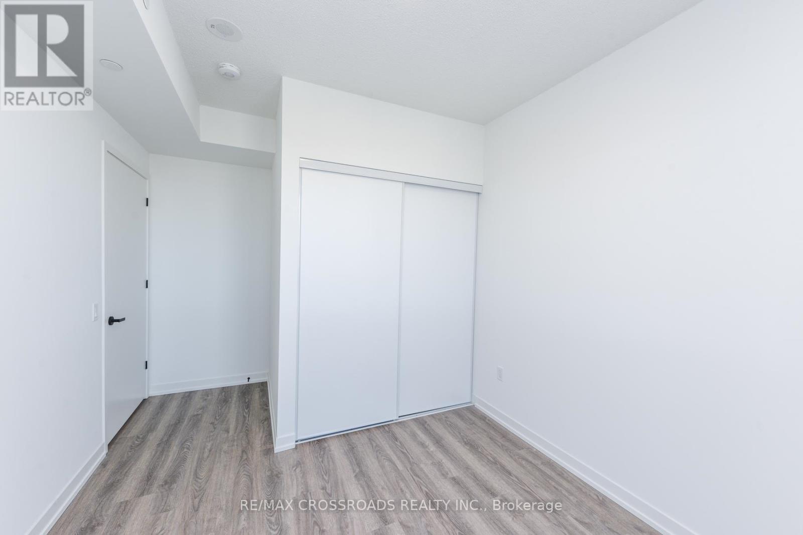 3908 - 8 Interchange Way, Vaughan, ON - Indoor Photo Showing Other Room
