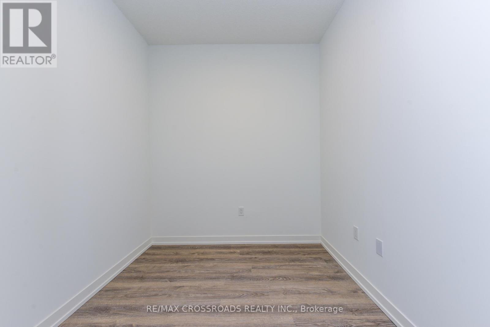 3908 - 8 Interchange Way, Vaughan, ON - Indoor Photo Showing Other Room