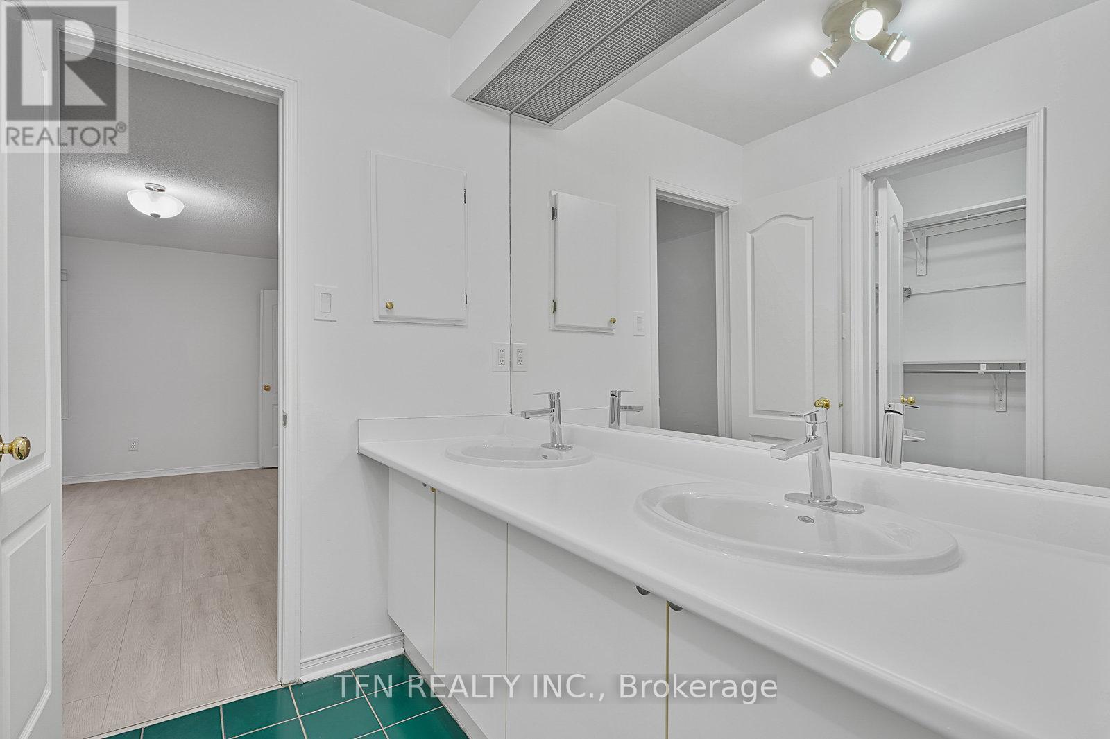 95 Alameda Circle, Vaughan, ON - Indoor Photo Showing Bathroom