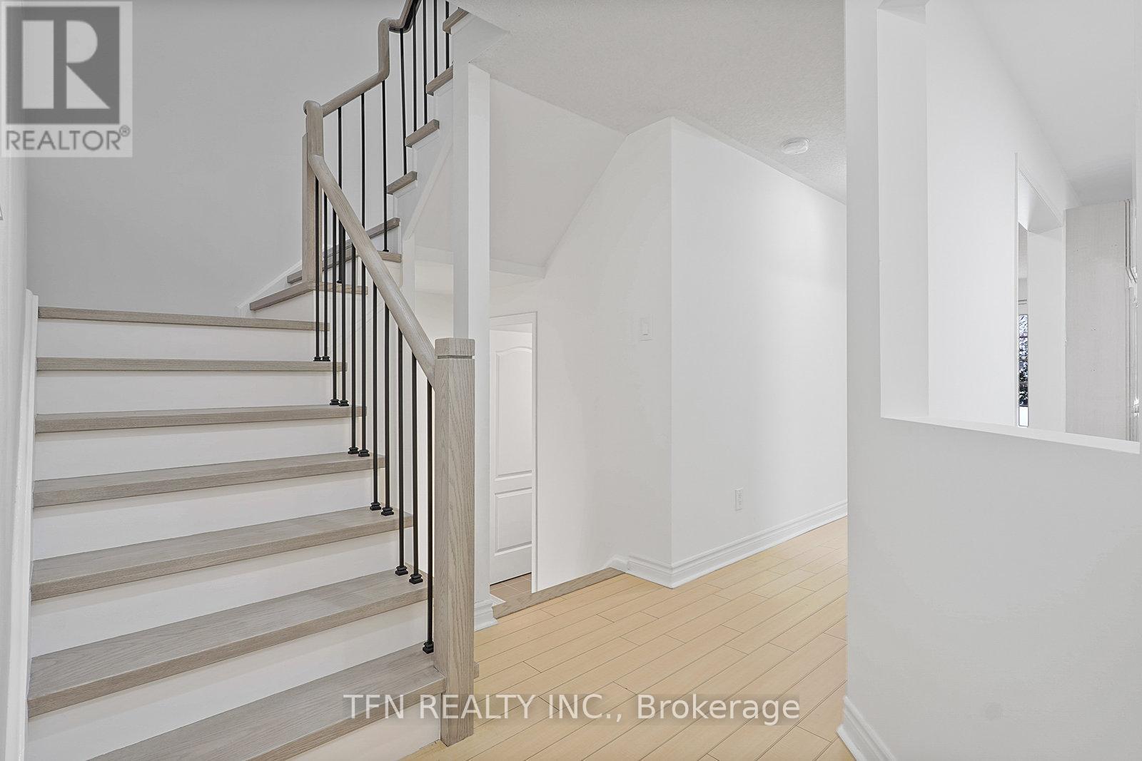 95 Alameda Circle, Vaughan, ON - Indoor Photo Showing Other Room