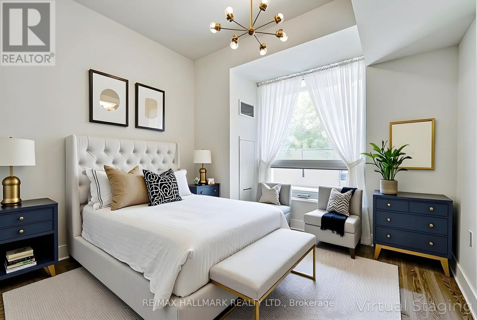 247 - 2075 King Road, King, ON - Indoor Photo Showing Bedroom