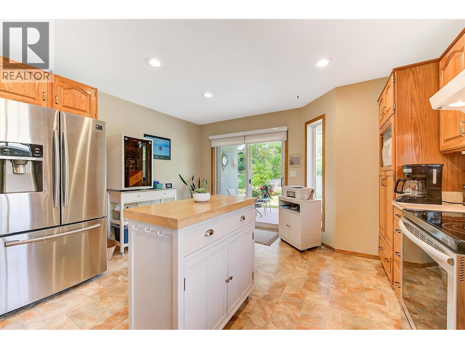 4035 Gellatly Road S Unit# 125, West Kelowna, BC - Indoor Photo Showing Kitchen