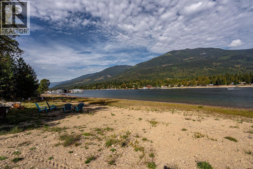 8275 East Procter Road, Procter, BC