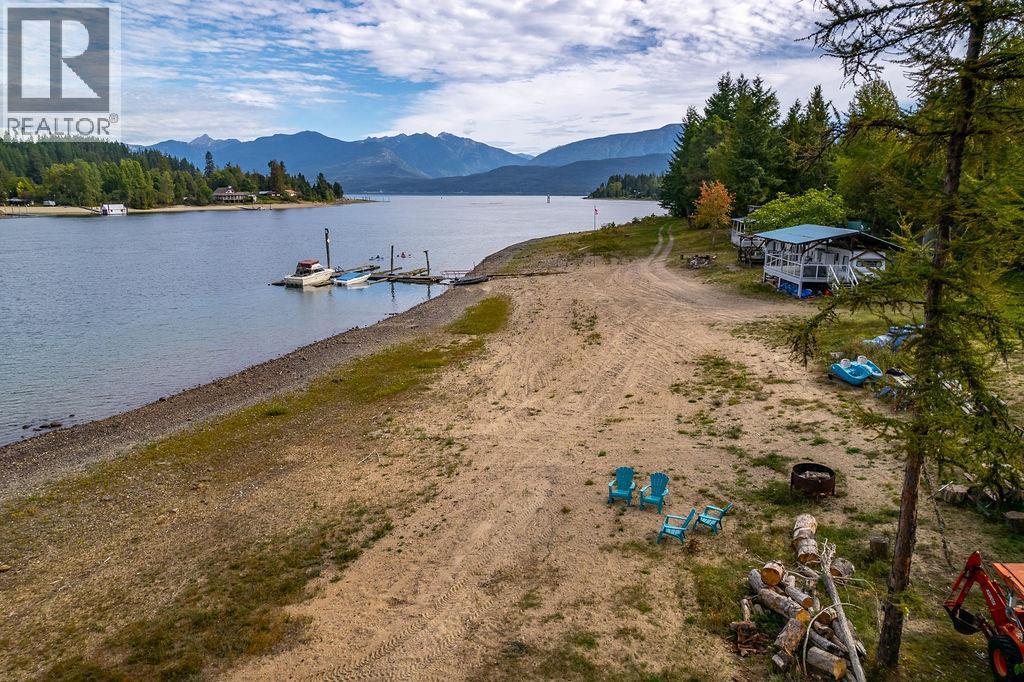 8275 East Procter Road, Procter, BC
