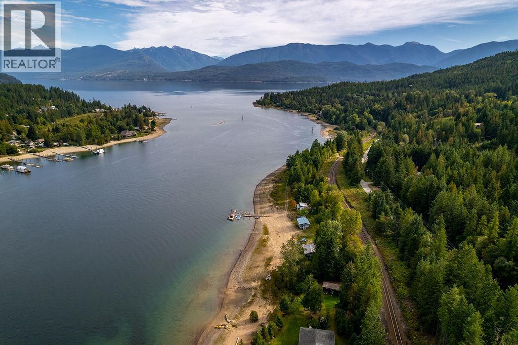 8275 East Procter Road, Procter, BC