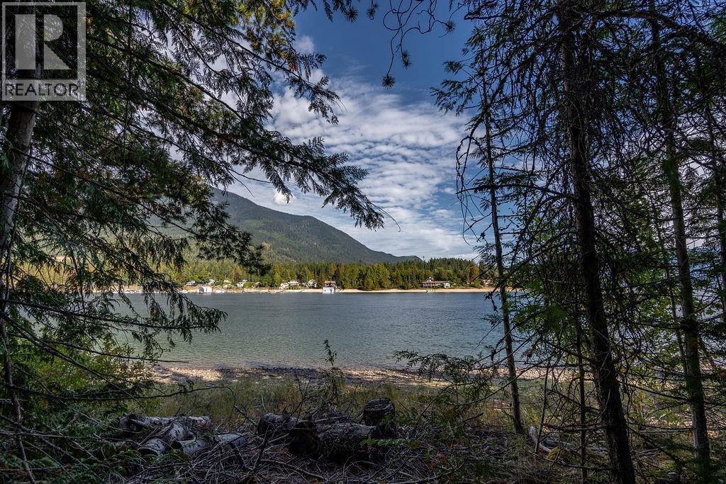 8275 East Procter Road, Procter, BC