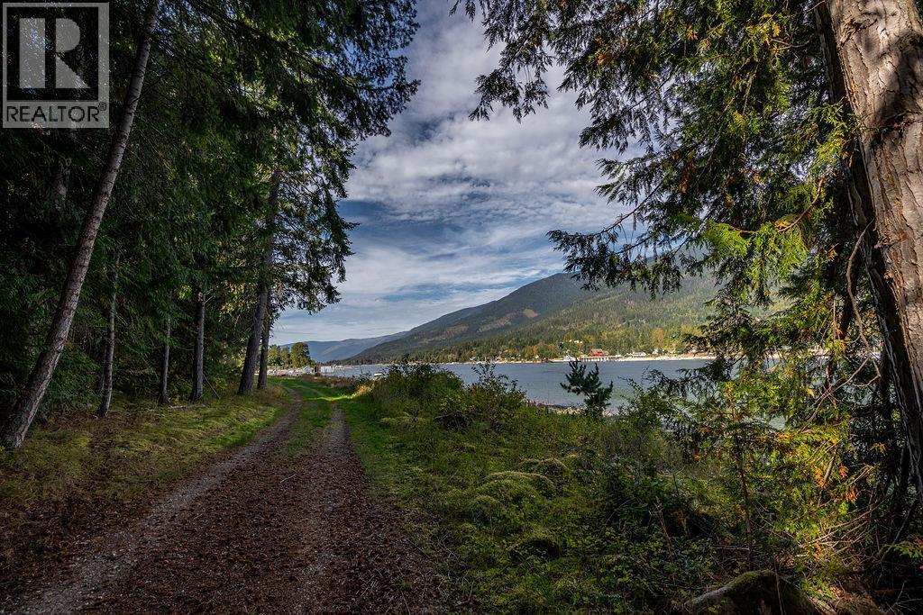 8275 East Procter Road, Procter, BC