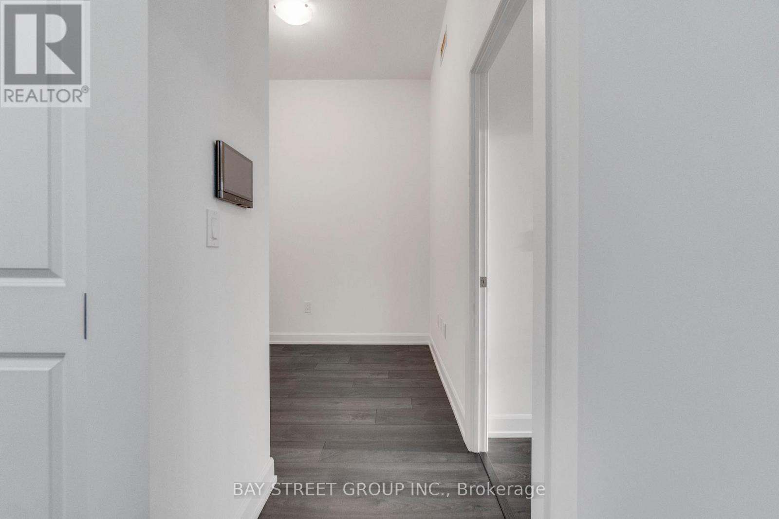 204 - 3200 William Coltson Avenue, Oakville, ON - Indoor Photo Showing Other Room