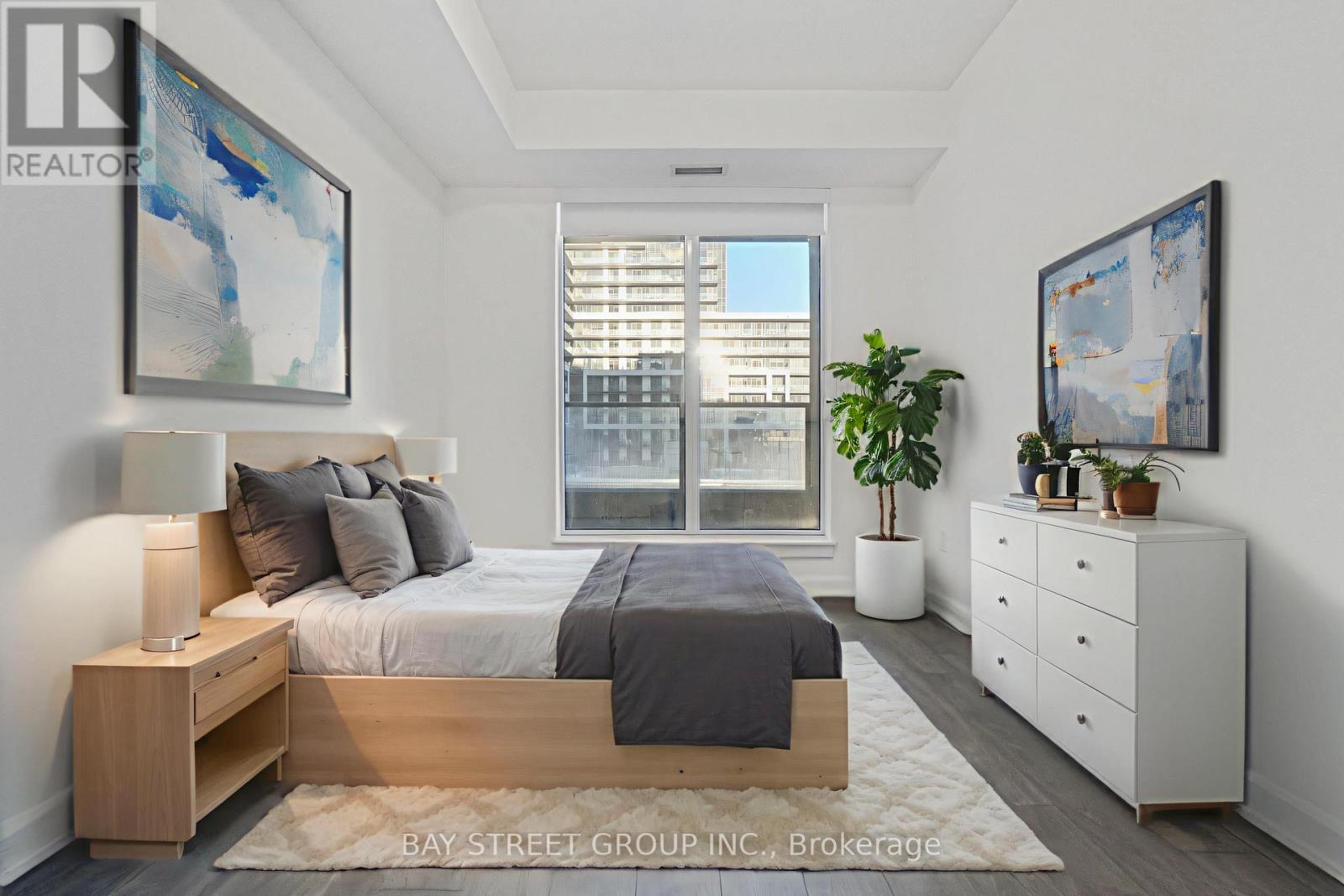 204 - 3200 William Coltson Avenue, Oakville, ON - Indoor Photo Showing Bedroom