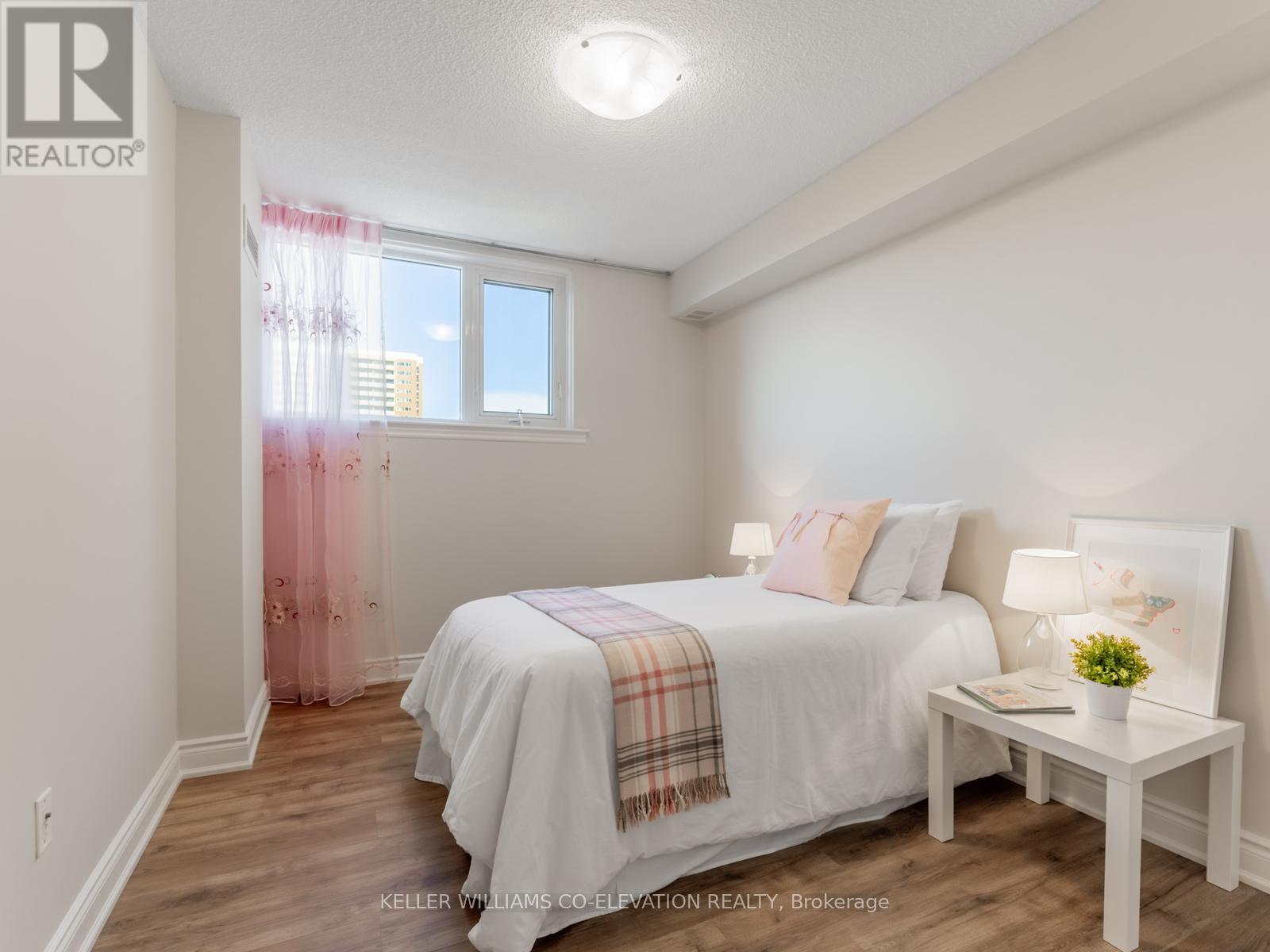 Large Second Bedroom - 709 - 240 Scarlett Road, Toronto, ON - Indoor Photo Showing Bedroom