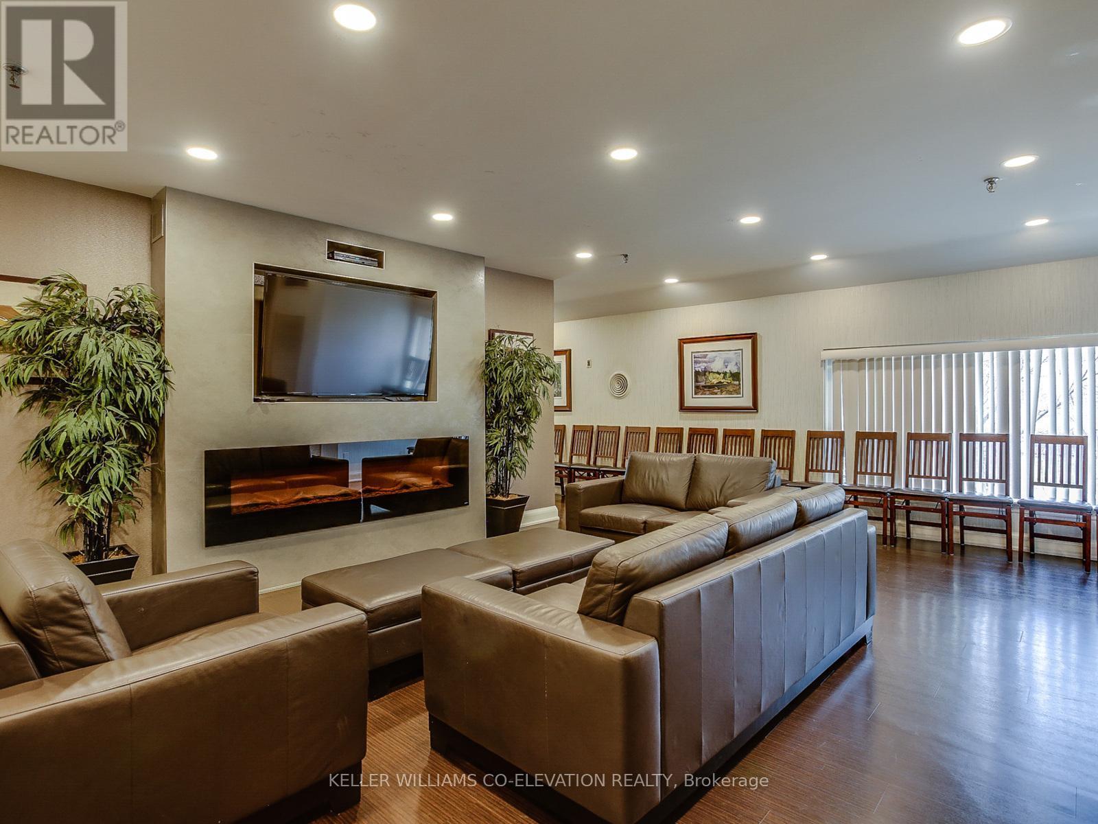 Renovated Party Room - 709 - 240 Scarlett Road, Toronto, ON - Indoor