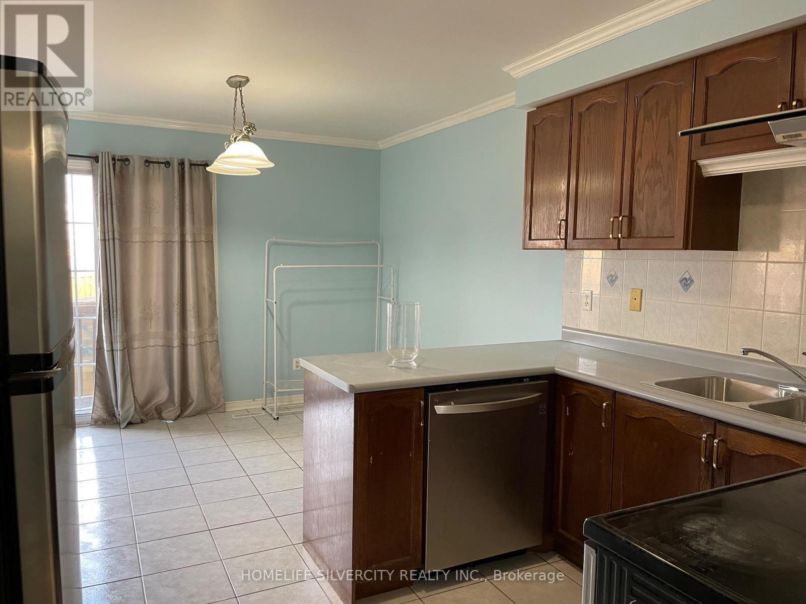 51 Morningmist Street, Brampton, ON - Indoor Photo Showing Kitchen With Double Sink
