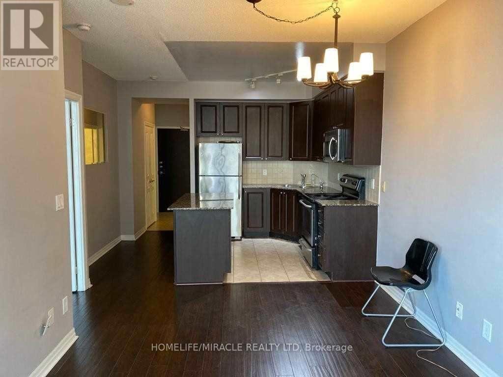 407 - 225 Webb Drive, Mississauga, ON - Indoor Photo Showing Kitchen