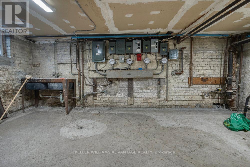 24 Indian Road Crescent, Toronto, ON - Indoor