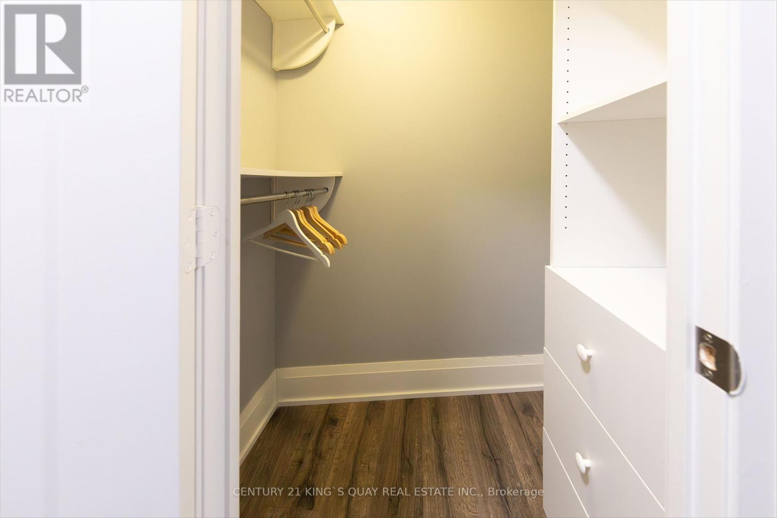 505 - 110 Marine Parade Drive, Toronto, ON - Indoor