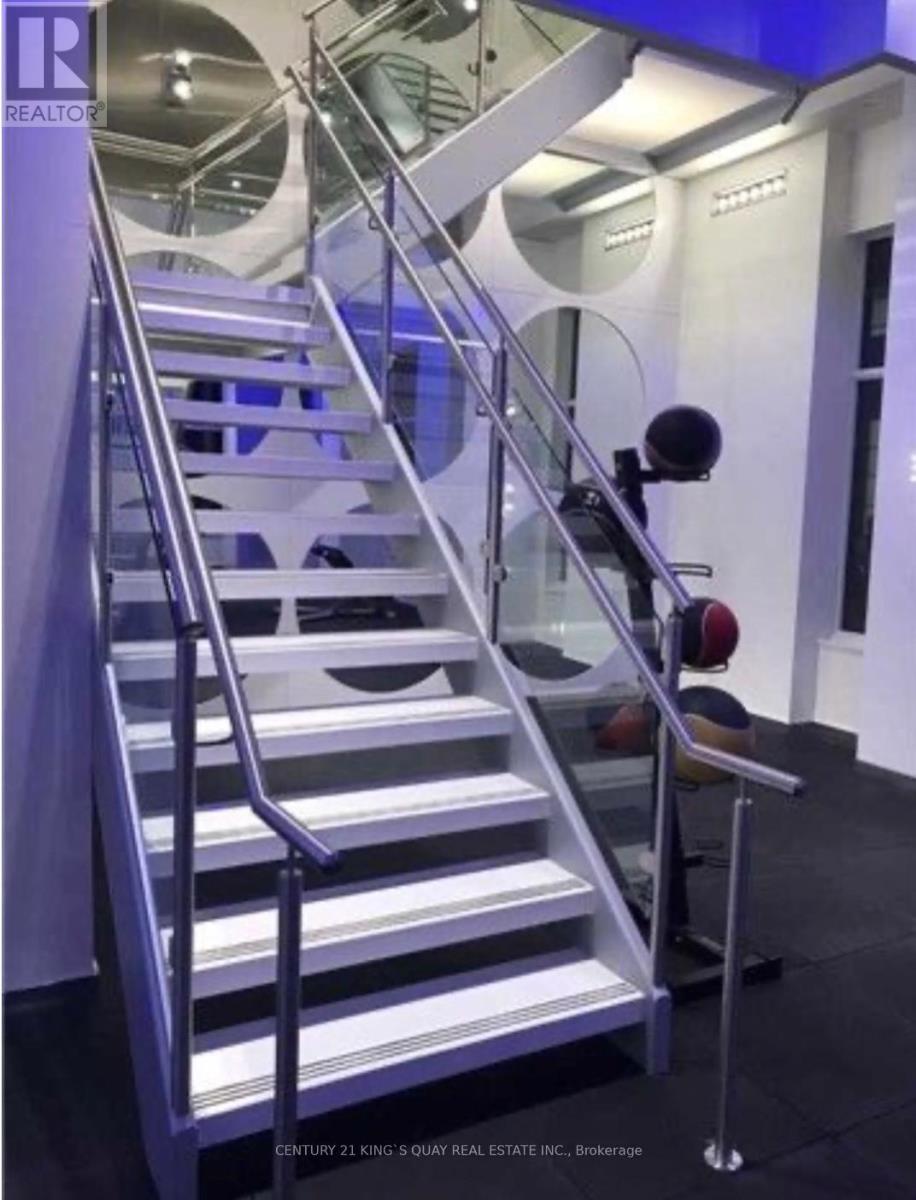 505 - 110 Marine Parade Drive, Toronto, ON - Indoor Photo Showing Other Room