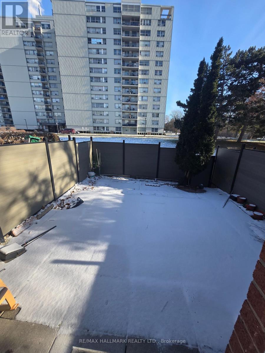 39 John Cabot Way, Toronto, ON - Outdoor