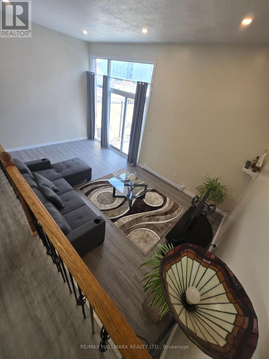 39 John Cabot Way, Toronto, ON - Indoor Photo Showing Other Room