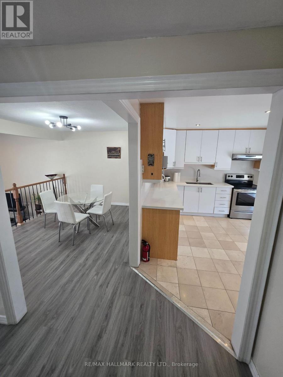 39 John Cabot Way, Toronto, ON - Indoor Photo Showing Other Room