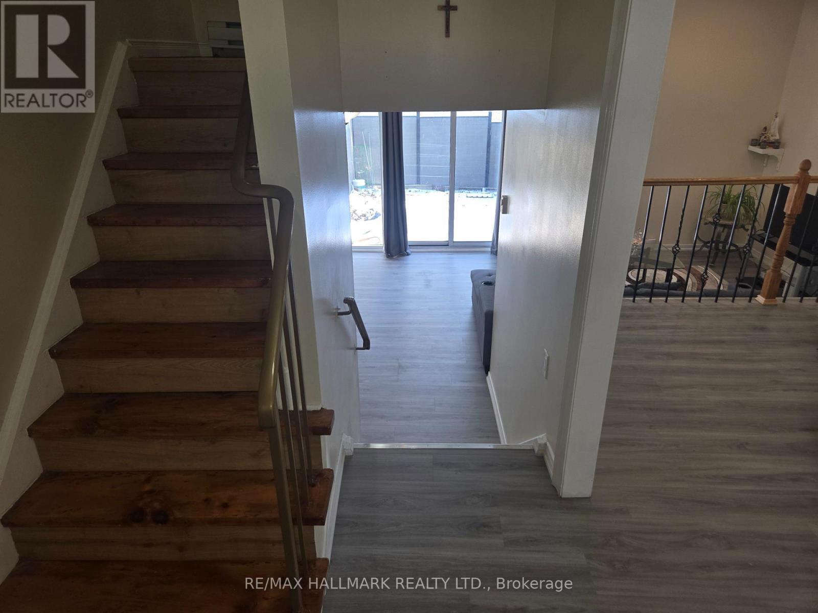 39 John Cabot Way, Toronto, ON - Indoor Photo Showing Other Room