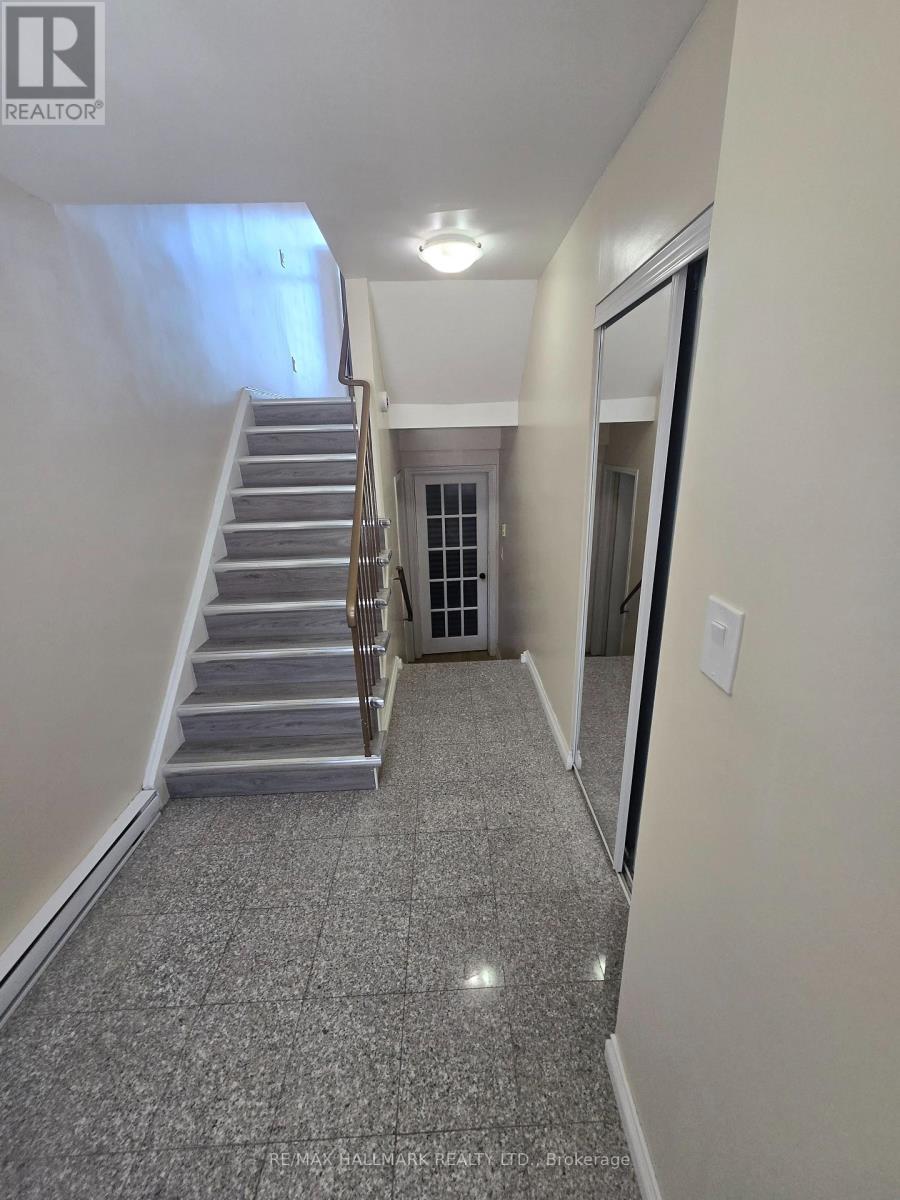 39 John Cabot Way, Toronto, ON - Indoor Photo Showing Other Room