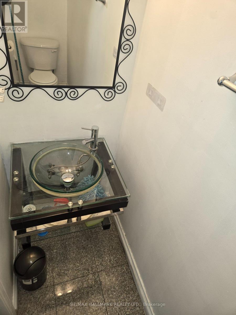 39 John Cabot Way, Toronto, ON - Indoor Photo Showing Other Room