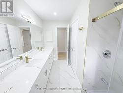 Second Floor 4pc Main Bathroom -