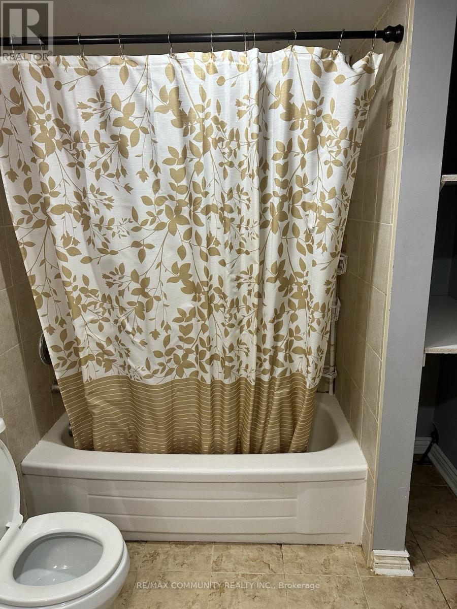 13 Marotta Avenue, Brampton, ON - Indoor Photo Showing Bathroom