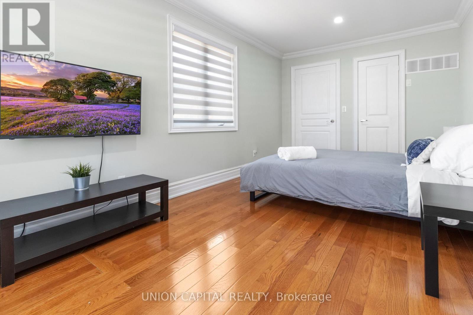 186 Lincoln Road W, Fort Erie, ON - Indoor Photo Showing Bedroom